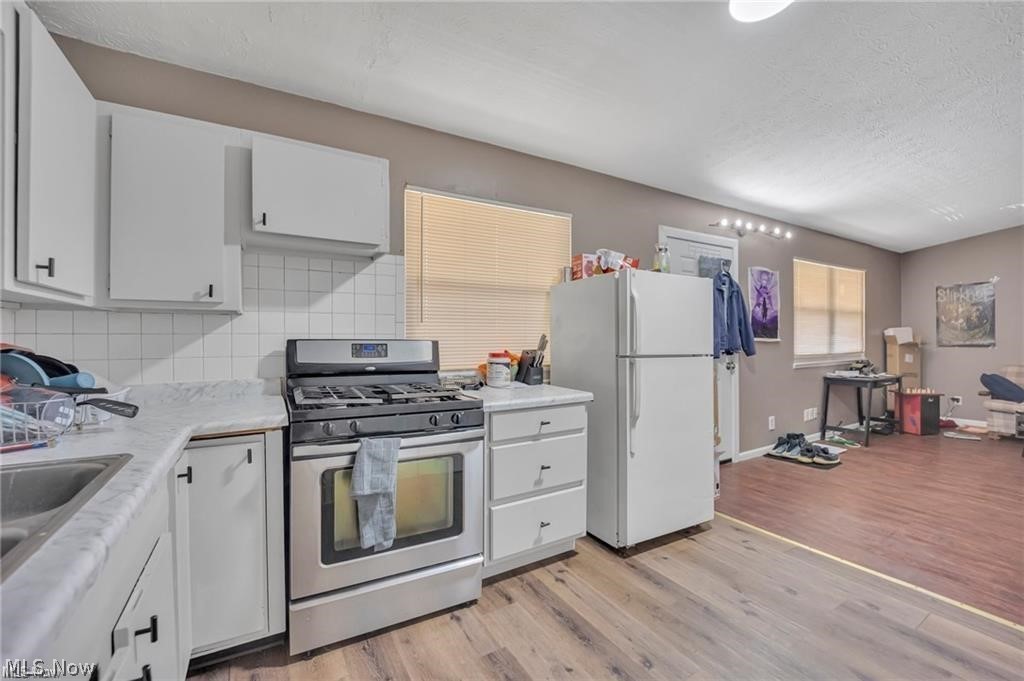 1927 Preston Avenue Akron OH 44305