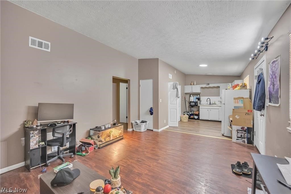 1927 Preston Avenue Akron OH 44305