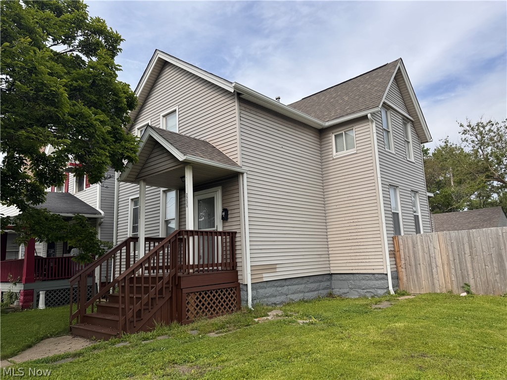 2233 W 98th Cleveland OH 44102