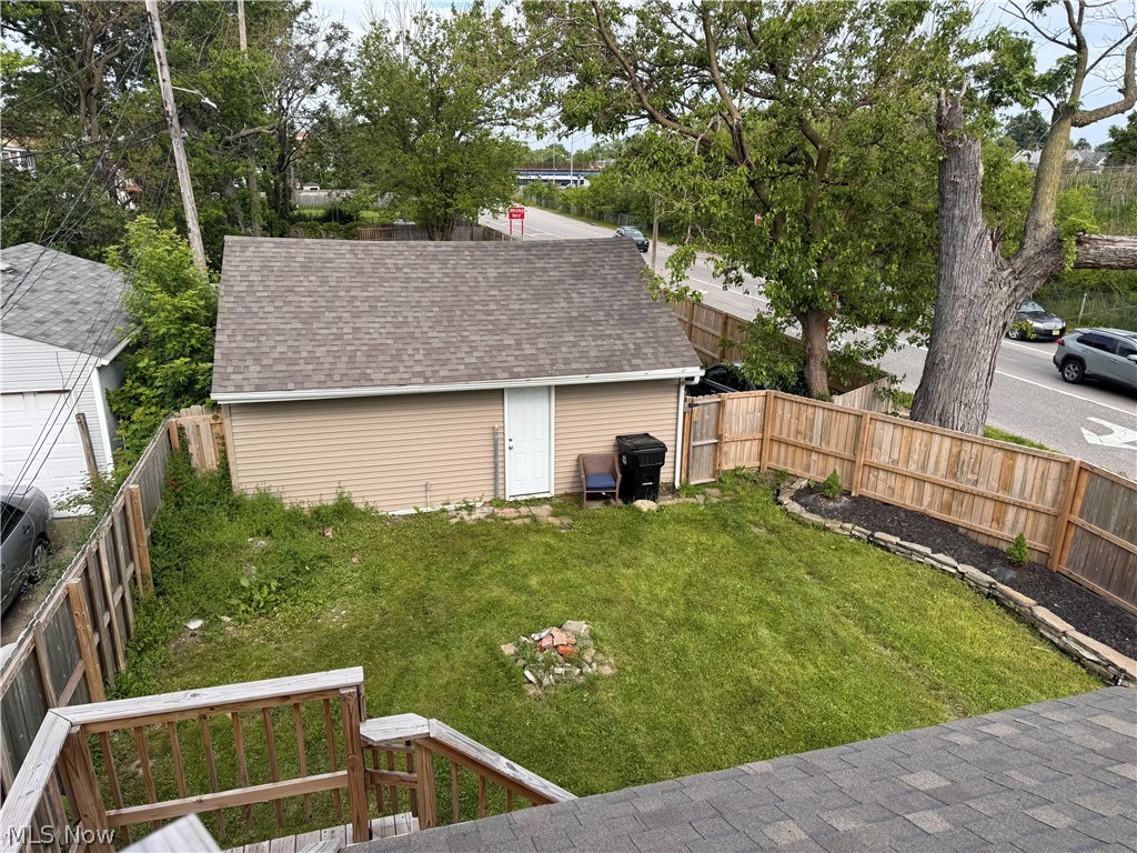 2233 W 98th Cleveland OH 44102