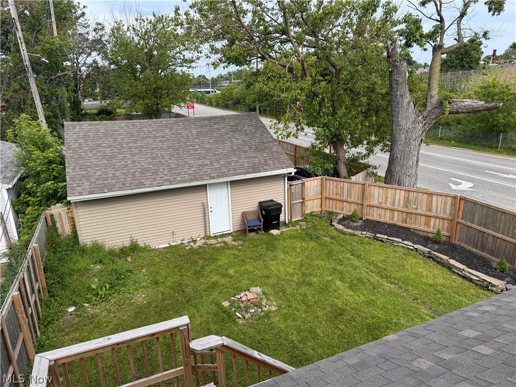 2233 W 98th Cleveland OH 44102