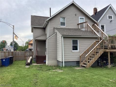 2233 W 98th Cleveland OH 44102