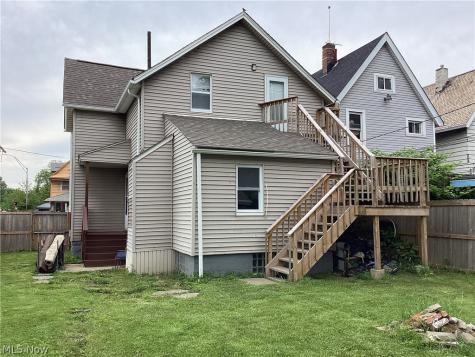 2233 W 98th Cleveland OH 44102