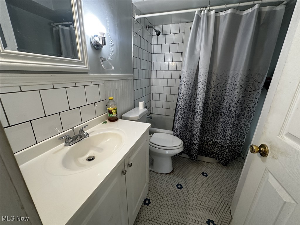 6403 Bradley Avenue Parma OH 44129