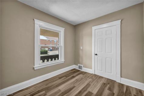 911 Royal Road Cleveland OH 44110