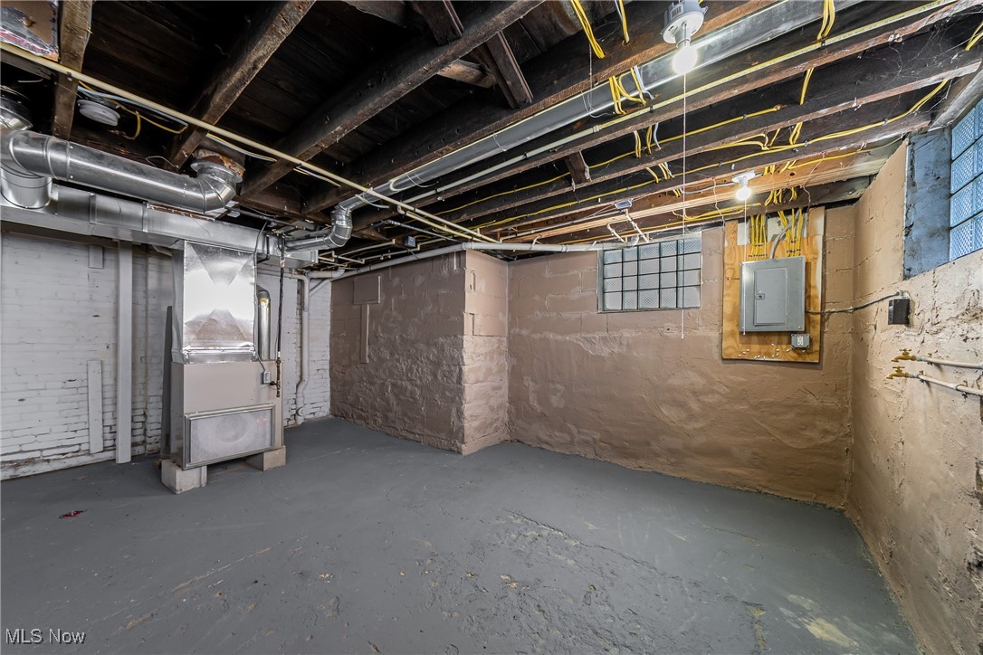 1760 Carlyon Road East Cleveland OH 44112