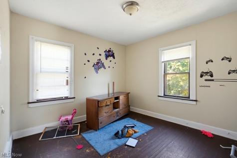 1673 Hillview Road Cleveland OH 44112