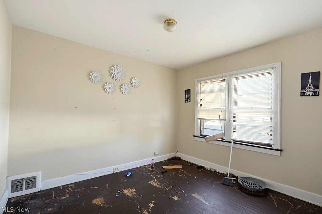 1673 Hillview Road Cleveland OH 44112