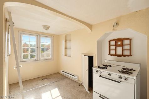 1673 Hillview Road Cleveland OH 44112
