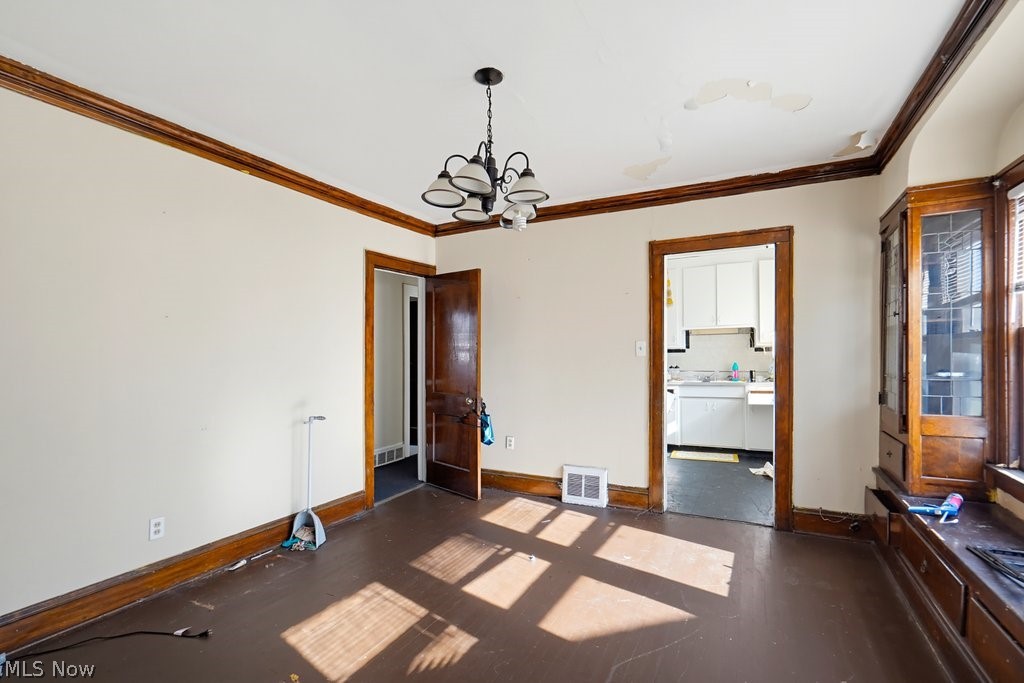 1673 Hillview Road Cleveland OH 44112