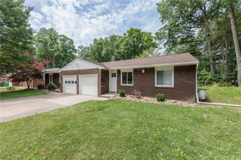 3862 & 3866 Seneca Street Stow OH 44224