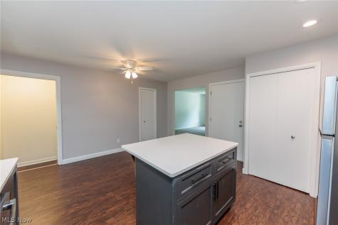 3862 & 3866 Seneca Street Stow OH 44224