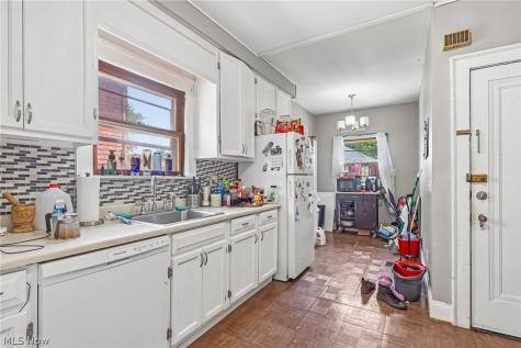3953 W 160th Street Cleveland OH 44111