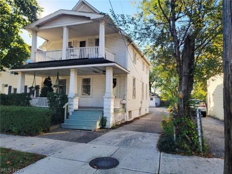 1033 Auburn Avenue Cleveland OH 44113