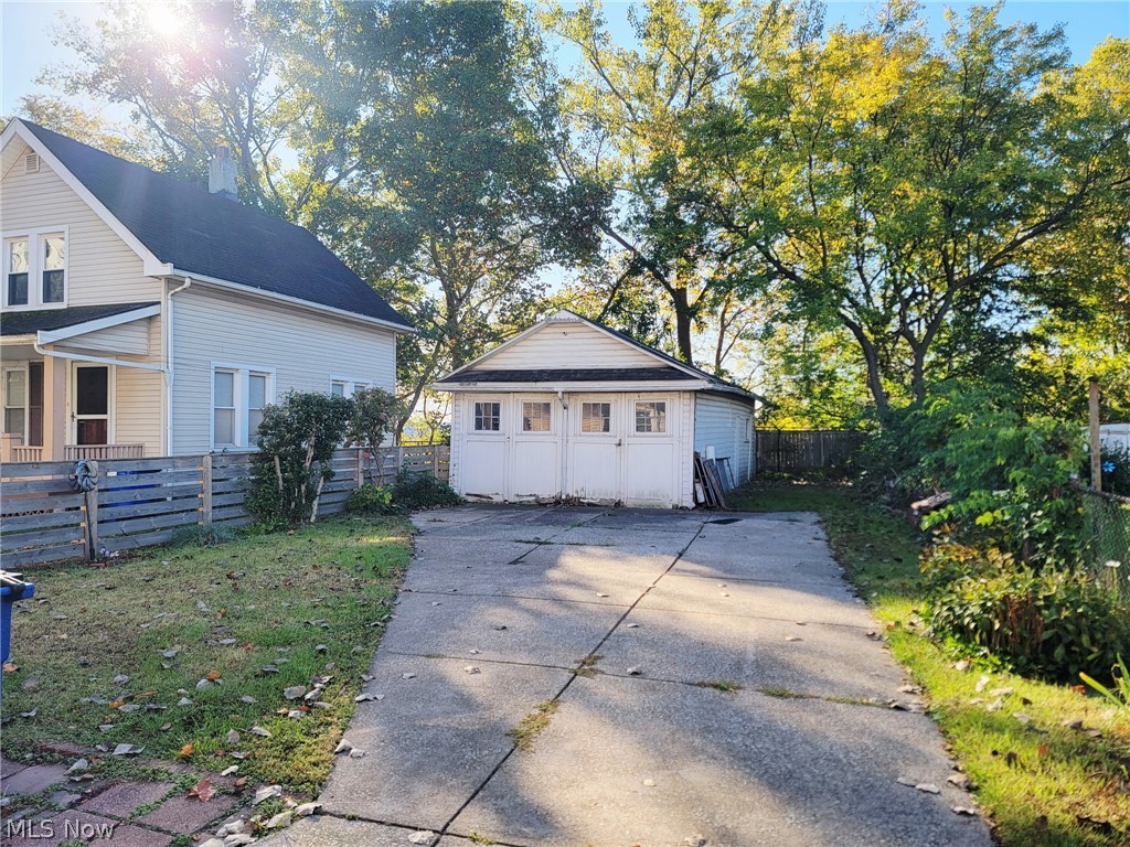 1033 Auburn Avenue Cleveland OH 44113