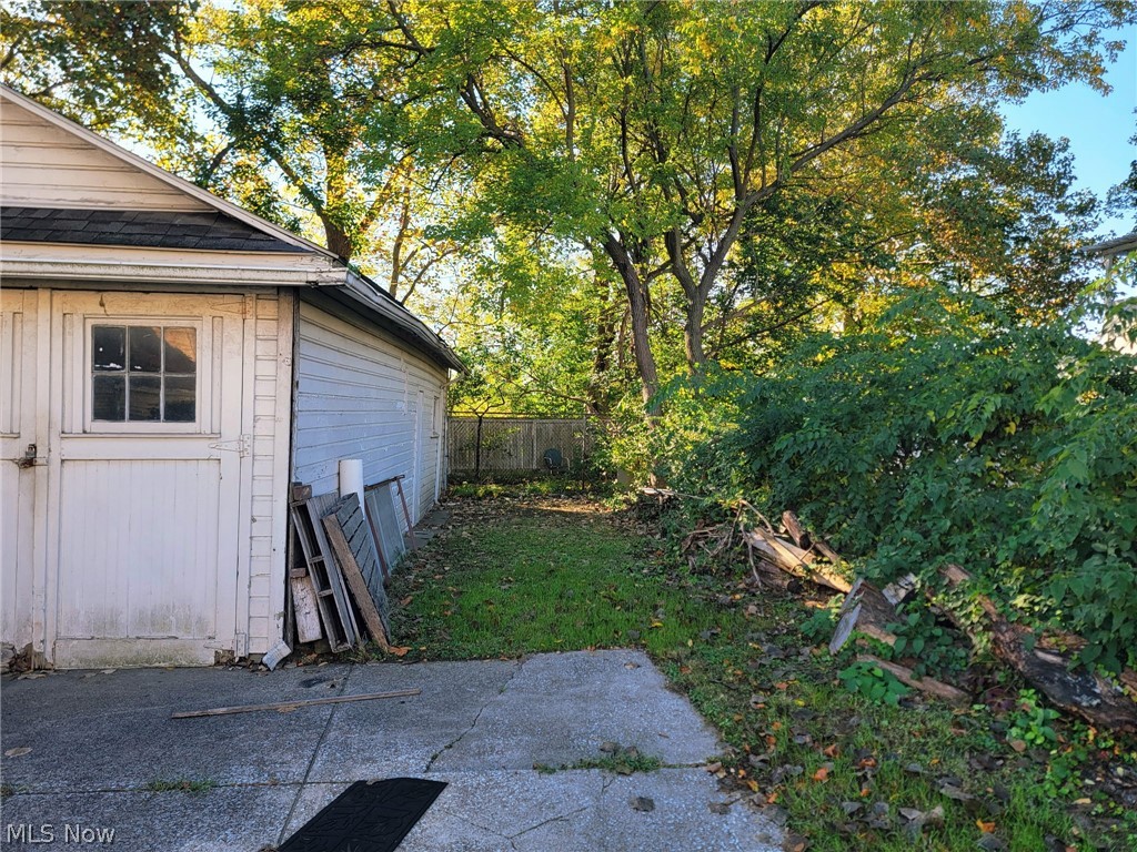 1033 Auburn Avenue Cleveland OH 44113