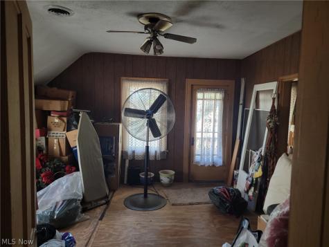 1033 Auburn Avenue Cleveland OH 44113