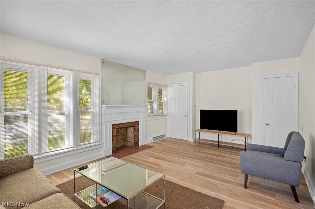 19075 Meredith Avenue Euclid OH 44119