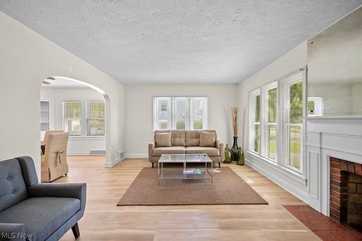 19075 Meredith Avenue Euclid OH 44119