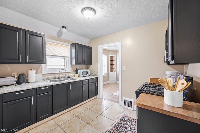 19075 Meredith Avenue Euclid OH 44119