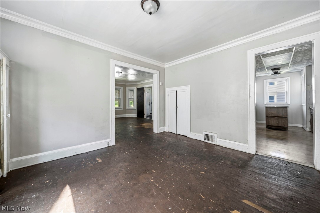 957 Thornhill Drive Cleveland OH 44108