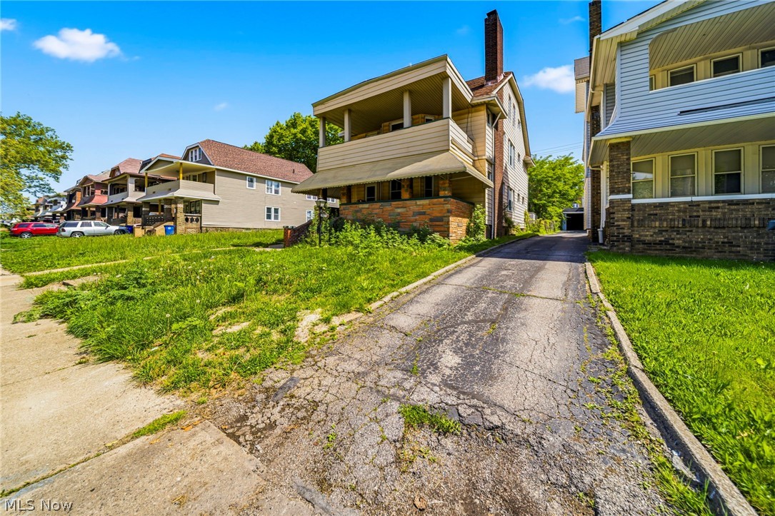 957 Thornhill Drive Cleveland OH 44108