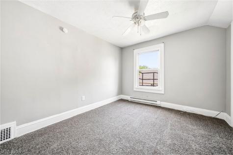 957 Thornhill Drive Cleveland OH 44108