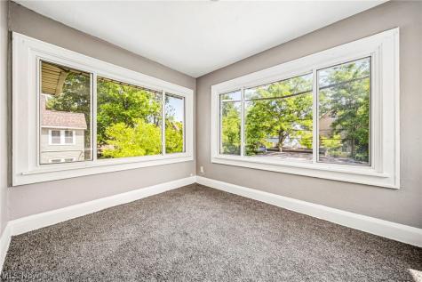 957 Thornhill Drive Cleveland OH 44108
