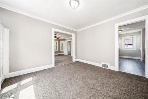 957 Thornhill Drive Cleveland OH 44108