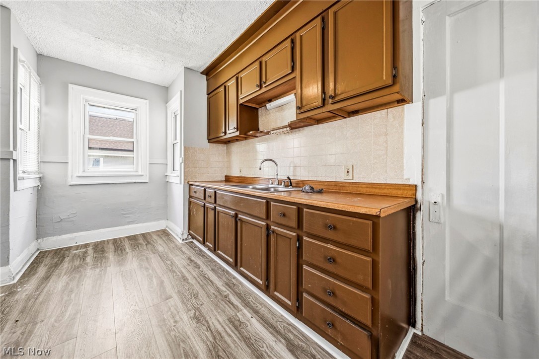 957 Thornhill Drive Cleveland OH 44108