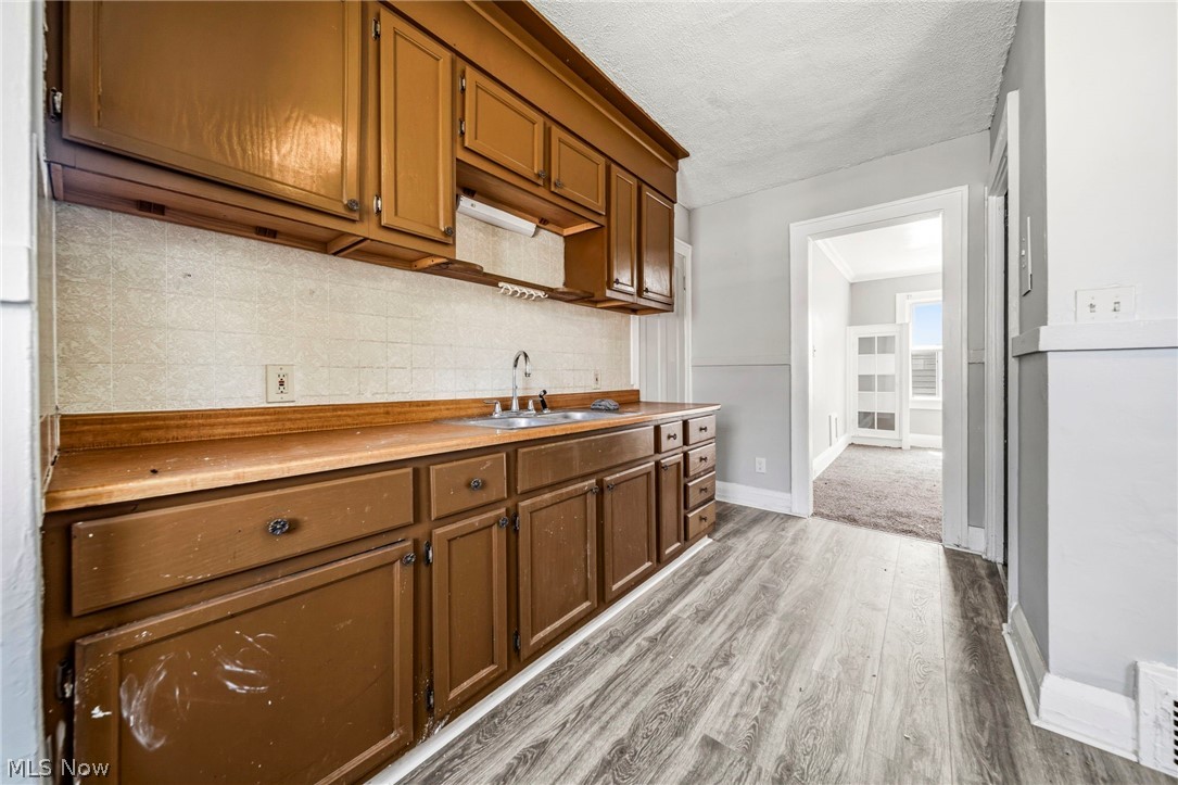 957 Thornhill Drive Cleveland OH 44108