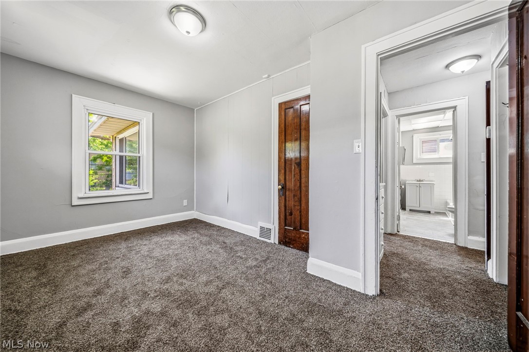 957 Thornhill Drive Cleveland OH 44108