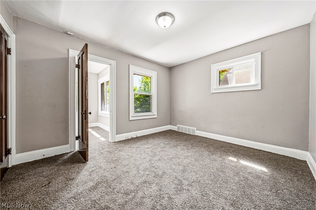 957 Thornhill Drive Cleveland OH 44108