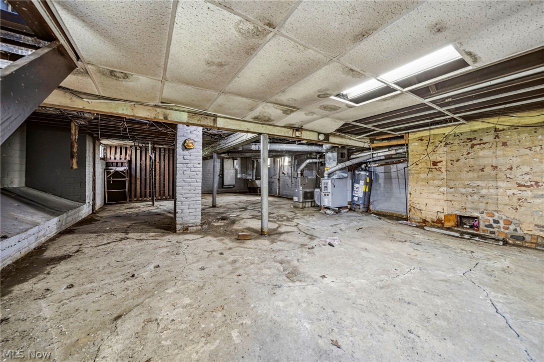 957 Thornhill Drive Cleveland OH 44108