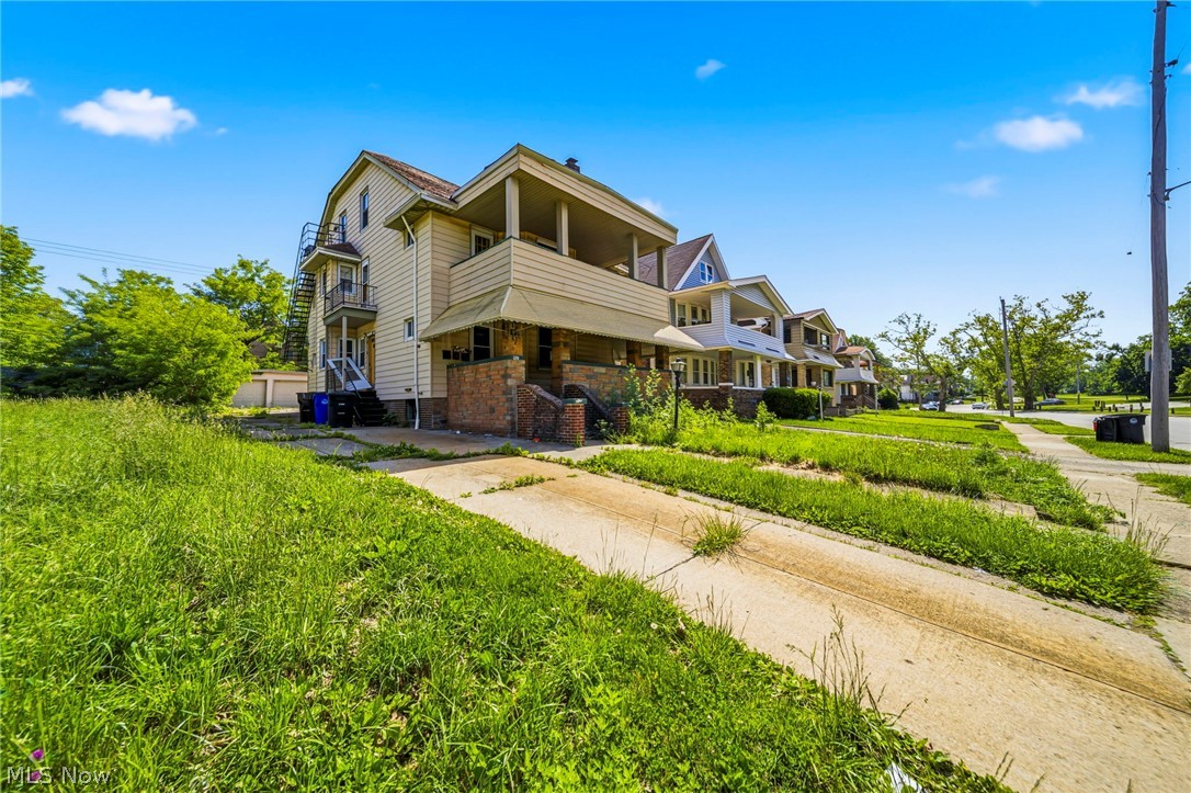 957 Thornhill Drive Cleveland OH 44108