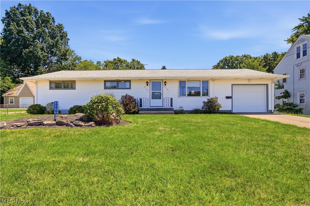 3304-3306 Beverly Avenue NE Canton OH 44714