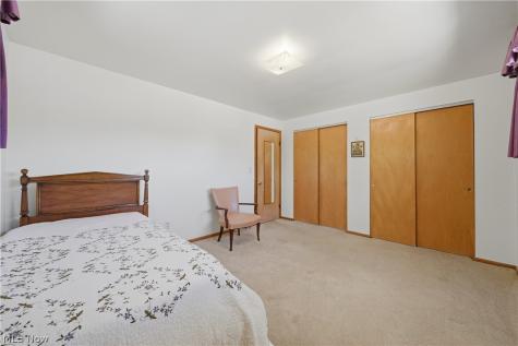 3304-3306 Beverly Avenue NE Canton OH 44714
