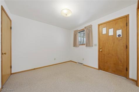 3304-3306 Beverly Avenue NE Canton OH 44714