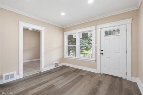 628 E 131st Street Cleveland OH 44108