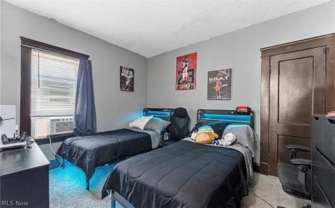 3340 W 98th Street Cleveland OH 44102