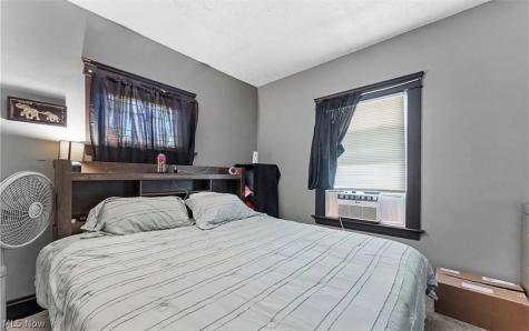 3340 W 98th Street Cleveland OH 44102