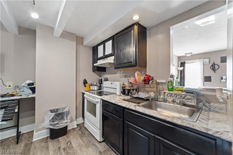 13421 Cedar Road Cleveland Heights OH 44118