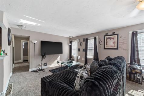 13421 Cedar Road Cleveland Heights OH 44118