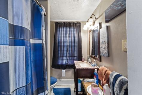 13421 Cedar Road Cleveland Heights OH 44118