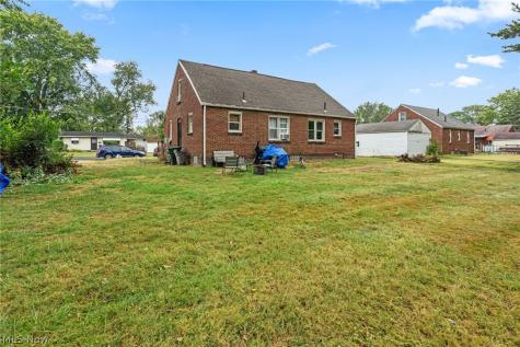 442 Fenton Avenue NE Canton OH 44704