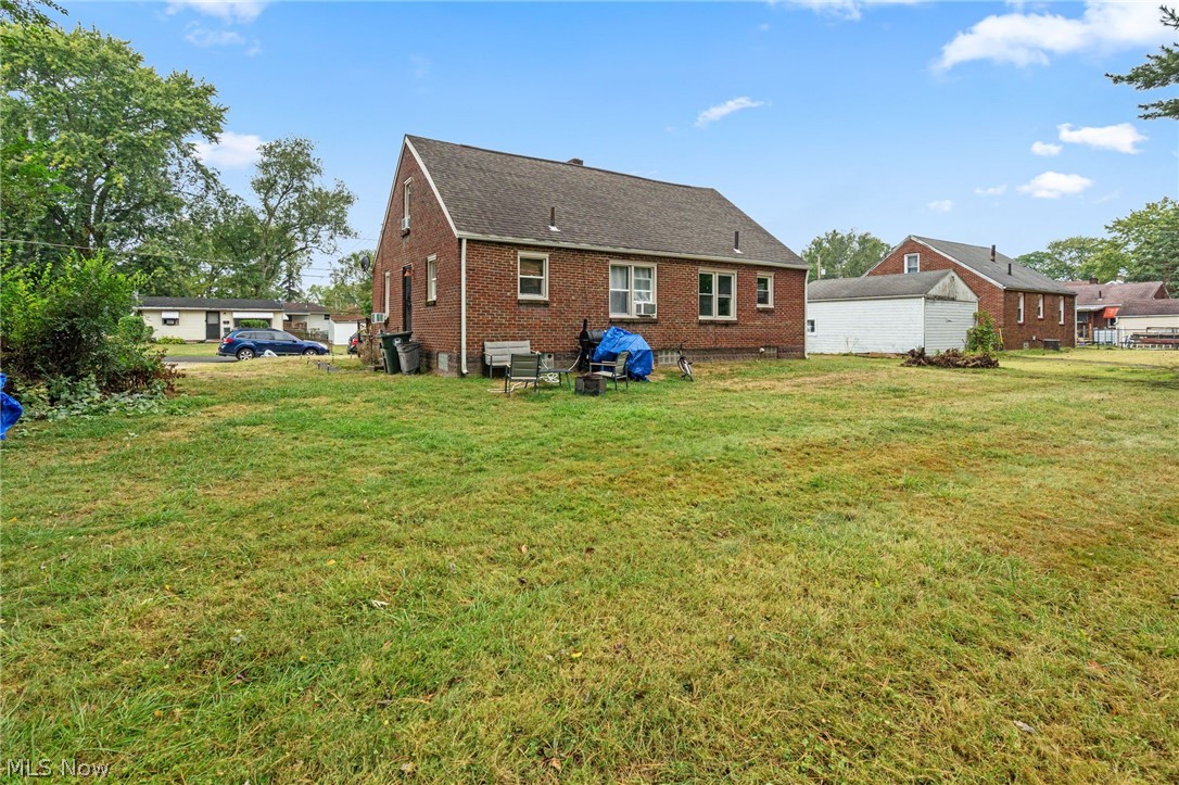 442 Fenton Avenue NE Canton OH 44704