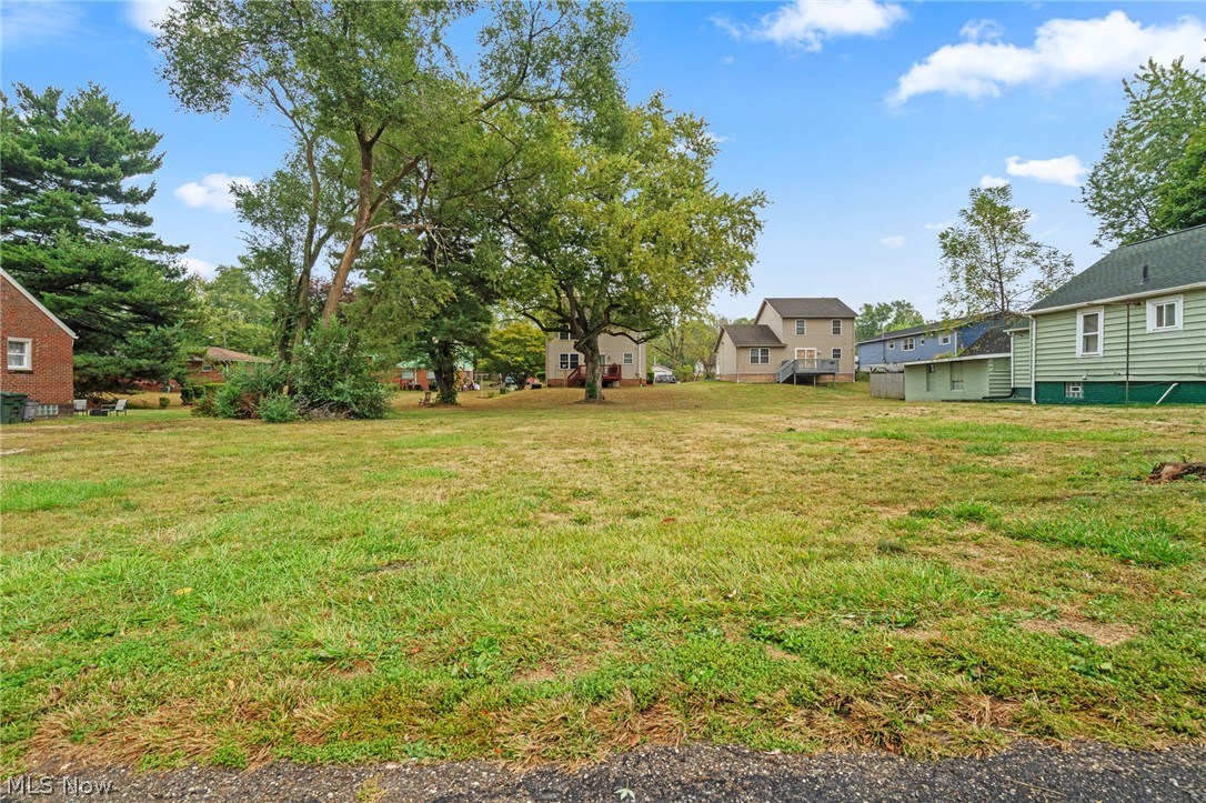 442 Fenton Avenue NE Canton OH 44704