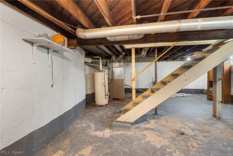 442 Fenton Avenue NE Canton OH 44704