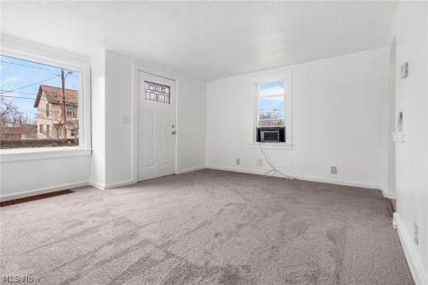 442 Fenton Avenue NE Canton OH 44704