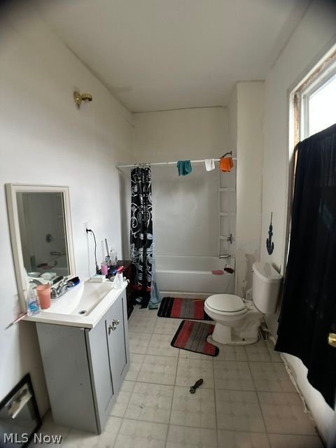 7011 St Clair Avenue Cleveland OH 44103